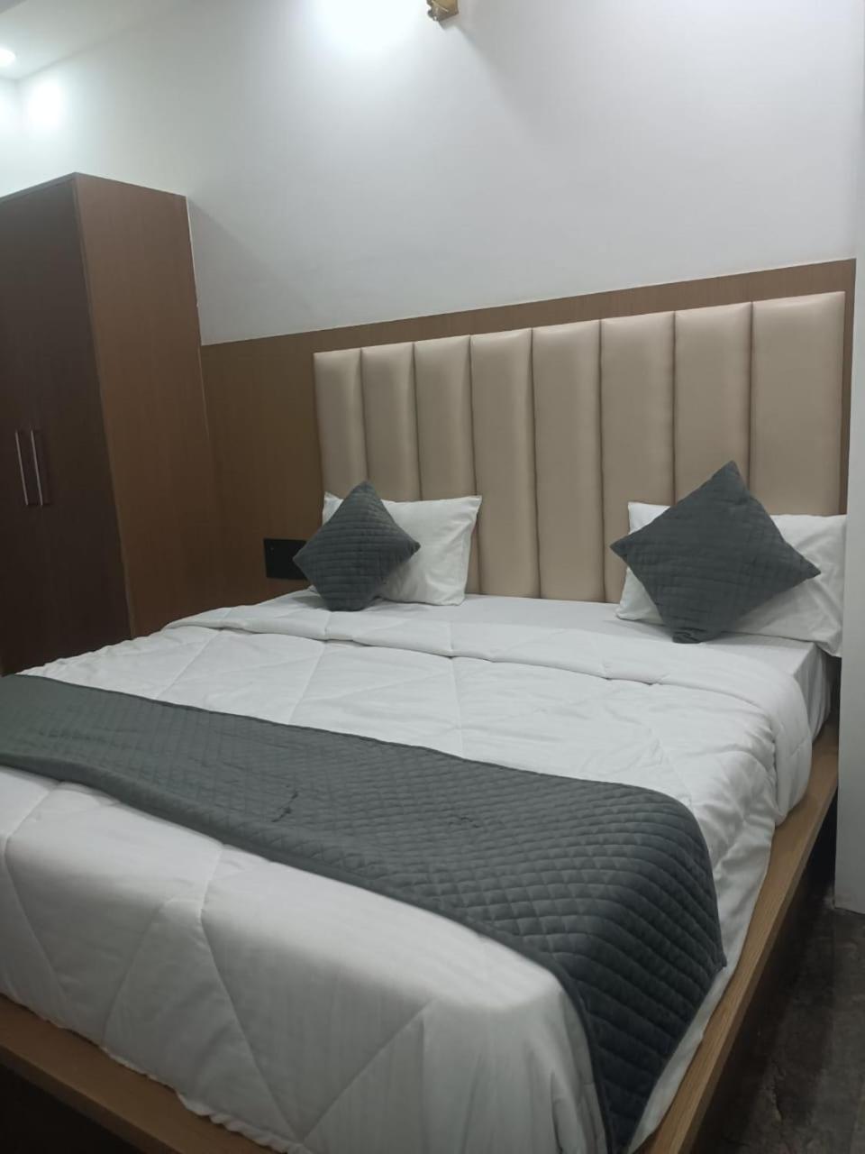 Hotel Whitehouse Ac Family Room Agra  Buitenkant foto