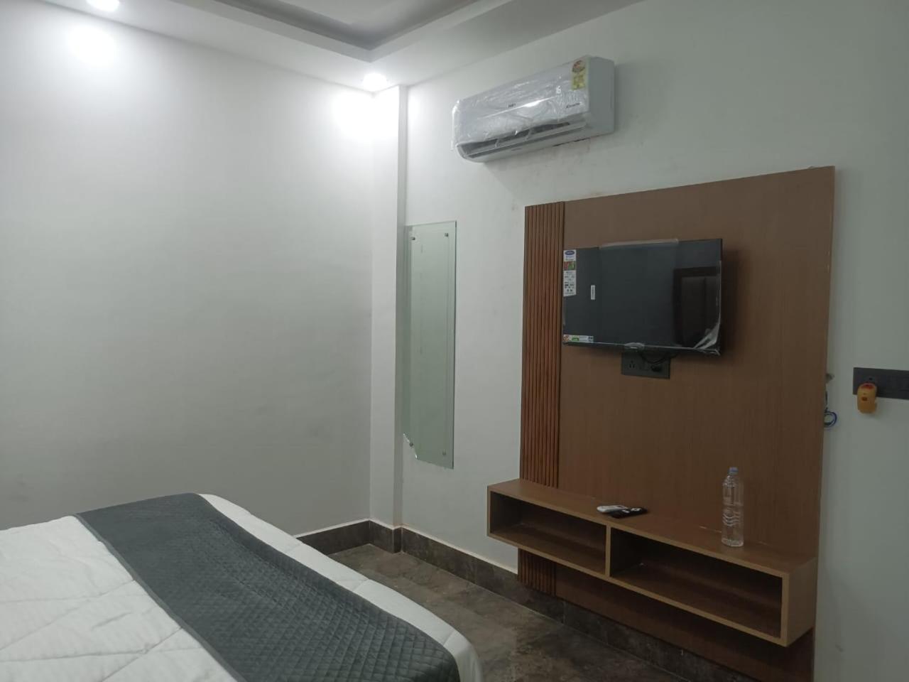 Hotel Whitehouse Ac Family Room Agra  Buitenkant foto